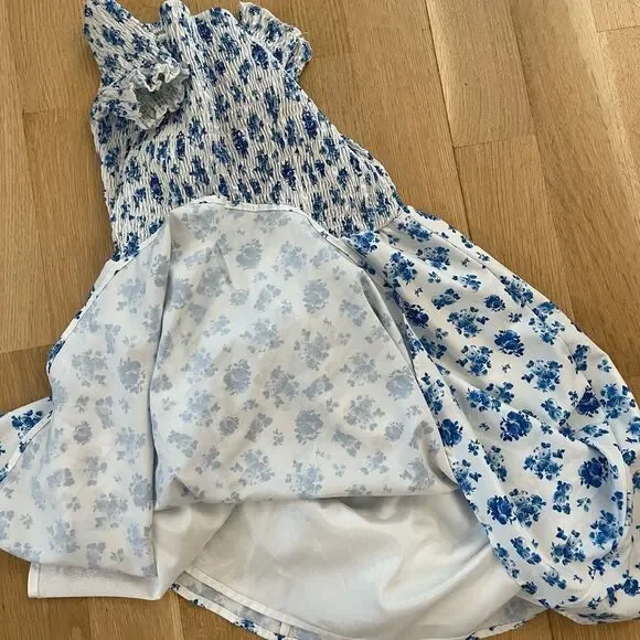 White off the shoulder dress with blue flowers - Picture 3 of 5